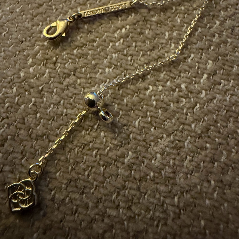 Kendra Scott Gold Necklace with Gold Cross Pendant - Picture 4 of 7